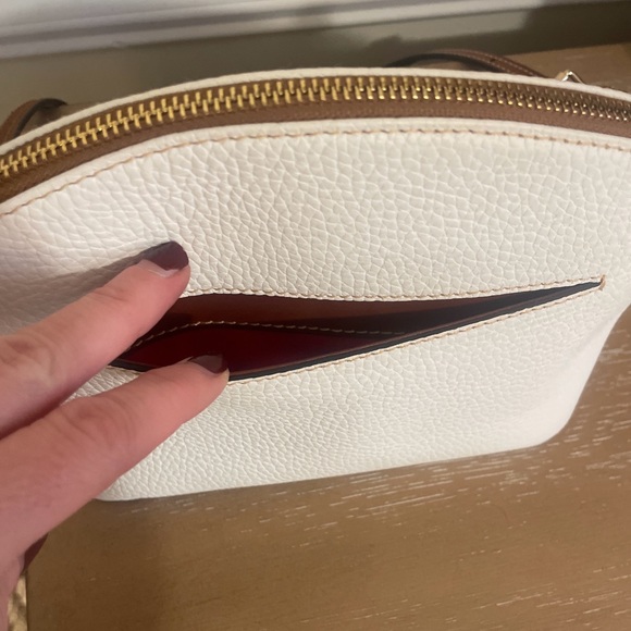 New. Never used. Dooney & Bourke Pebble Grain Suki Crossbody Shoulder Bag White - Picture 6 of 10